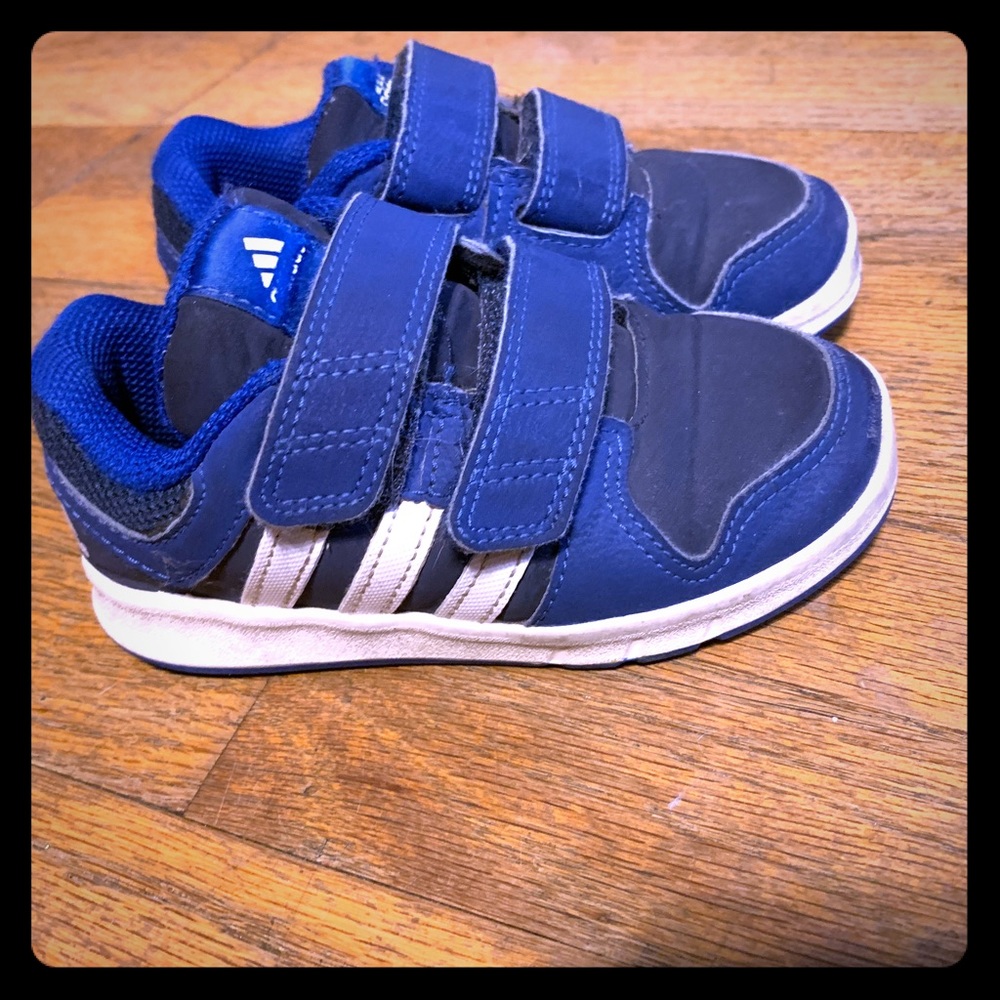 Toddler Velcro Navy Blue Adidas sz 7.5